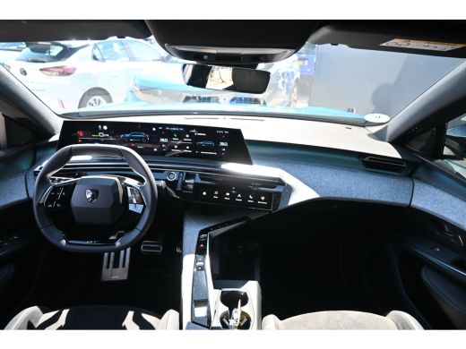 Peugeot e-3008 GT Avantage 73 kWh | Alcantara | Stuur/Stoelverwarming | Adaptive Cruise | LED-Matrix | Keyless-E... ActivLease financial lease