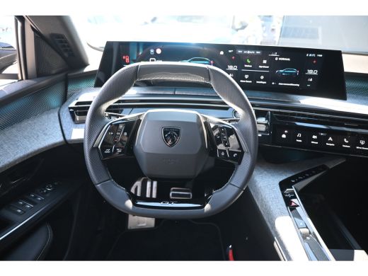 Peugeot e-3008 GT Avantage 73 kWh | Alcantara | Stuur/Stoelverwarming | Adaptive Cruise | LED-Matrix | Keyless-E... ActivLease financial lease