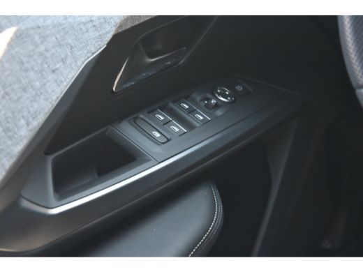 Peugeot e-3008 GT Avantage 73 kWh | Alcantara | Stuur/Stoelverwarming | Adaptive Cruise | LED-Matrix | Keyless-E... ActivLease financial lease