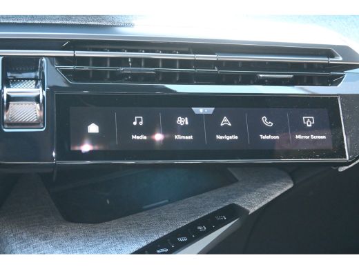 Peugeot e-3008 GT Avantage 73 kWh | Alcantara | Stuur/Stoelverwarming | Adaptive Cruise | LED-Matrix | Keyless-E... ActivLease financial lease