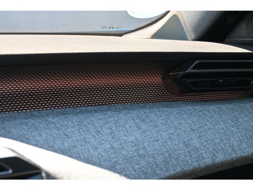 Peugeot e-3008 GT Avantage 73 kWh | Alcantara | Stuur/Stoelverwarming | Adaptive Cruise | LED-Matrix | Keyless-E... ActivLease financial lease
