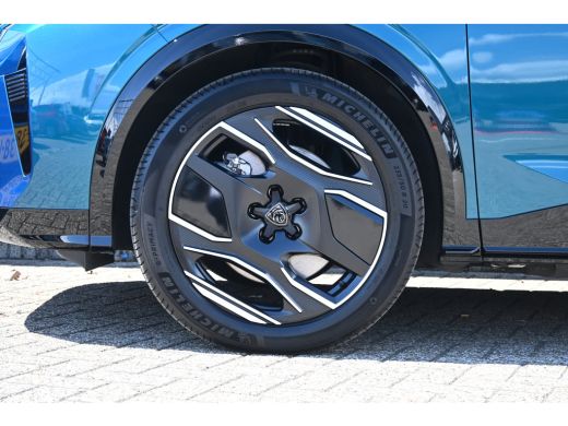 Peugeot e-3008 GT Avantage 73 kWh | Alcantara | Stuur/Stoelverwarming | Adaptive Cruise | LED-Matrix | Keyless-E... ActivLease financial lease