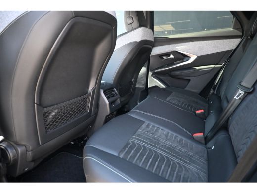 Peugeot e-3008 GT Avantage 73 kWh | Alcantara | Stuur/Stoelverwarming | Adaptive Cruise | LED-Matrix | Keyless-E... ActivLease financial lease