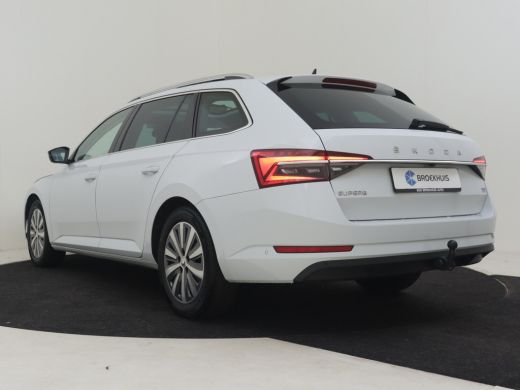 Skoda Superb Combi 1.4 TSI iV Business Edition Plus | Panorama-dak | 360gr Camera | Elektr. Trekhaak | Cruise ... ActivLease financial lease