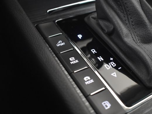 Skoda Superb Combi 1.4 TSI iV Business Edition Plus | Panorama-dak | 360gr Camera | Elektr. Trekhaak | Cruise ... ActivLease financial lease