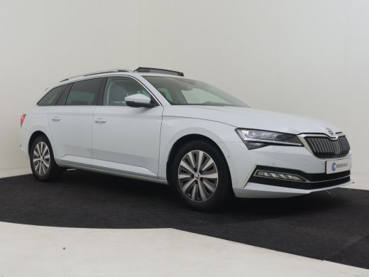 Skoda Superb Combi 1.4 TSI iV Business Edition Plus | Panorama-dak | 360gr Camera | Elektr. Trekhaak | Cruise ... ActivLease financial lease