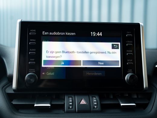 Toyota RAV4 2.5 Hybrid AWD Bi-Tone | Trekhaak afnb. | Elk. A-klep | Stuur & Stoel verw. | Prijs Rijklaar!! ActivLease financial lease