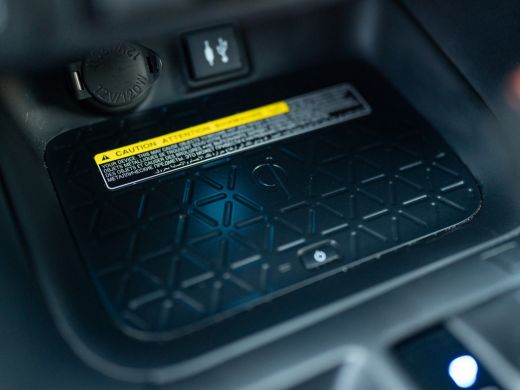 Toyota RAV4 2.5 Hybrid AWD Bi-Tone | Trekhaak afnb. | Elk. A-klep | Stuur & Stoel verw. | Prijs Rijklaar!! ActivLease financial lease