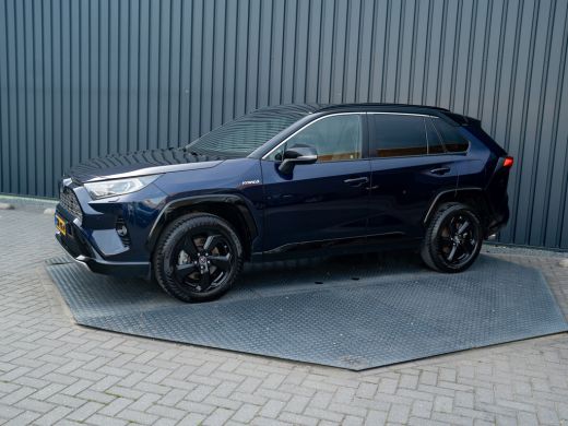 Toyota RAV4 2.5 Hybrid AWD Bi-Tone | Trekhaak afnb. | Elk. A-klep | Stuur & Stoel verw. | Prijs Rijklaar!! ActivLease financial lease