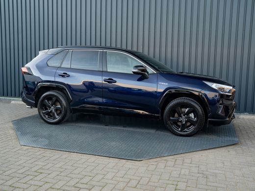 Toyota RAV4 2.5 Hybrid AWD Bi-Tone | Trekhaak afnb. | Elk. A-klep | Stuur & Stoel verw. | Prijs Rijklaar!! ActivLease financial lease