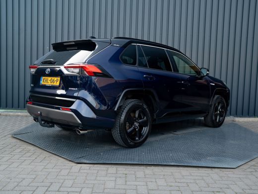 Toyota RAV4 2.5 Hybrid AWD Bi-Tone | Trekhaak afnb. | Elk. A-klep | Stuur & Stoel verw. | Prijs Rijklaar!! ActivLease financial lease