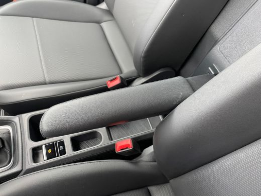 Volkswagen Caddy 2.0 TDI Style Digitale Display | Trekhaak | Multistuur | Imperiaal | Camera ActivLease financial lease