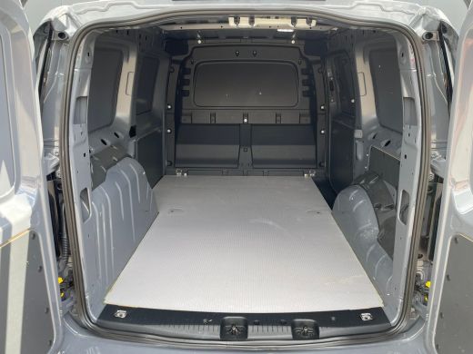 Volkswagen Caddy 2.0 TDI Style Digitale Display | Trekhaak | Multistuur | Imperiaal | Camera ActivLease financial lease