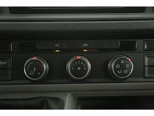 Volkswagen Crafter 2.0 TDI L3H3 | Koel/vrieswagen -20&deg; | 3000kg Trekgew. | Airco | Camera | Carplay | 3 Zits | Koelauto ActivLease financial lease