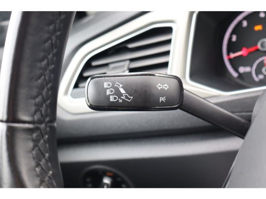 Volkswagen T-Roc 1.5 TSI Style Business 149PK | Airco | Cruise control adaptief | Hill hold functie ActivLease financial lease