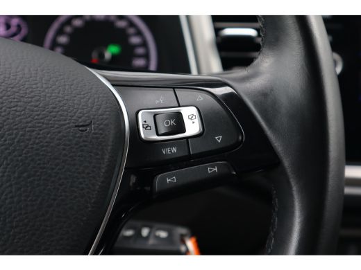 Volkswagen T-Roc 1.5 TSI Style Business 149PK | Airco | Cruise control adaptief | Hill hold functie ActivLease financial lease