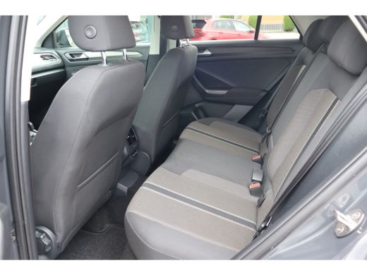 Volkswagen T-Roc 1.5 TSI Style Business 149PK | Airco | Cruise control adaptief | Hill hold functie ActivLease financial lease