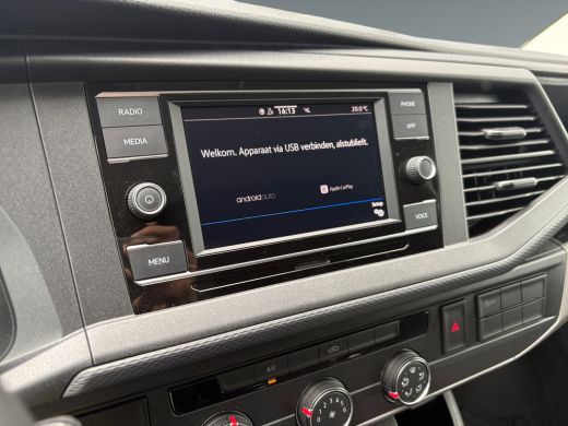 Volkswagen Transporter 2.0 TDI 150 pk L2 Betimmering | App connect | PDC | Cruise | trekhaak | bott kast ActivLease financial lease