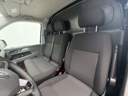 Volkswagen Transporter 2.0 TDI 150 pk L2 Betimmering | App connect | PDC | Cruise | trekhaak | bott kast ActivLease financial lease