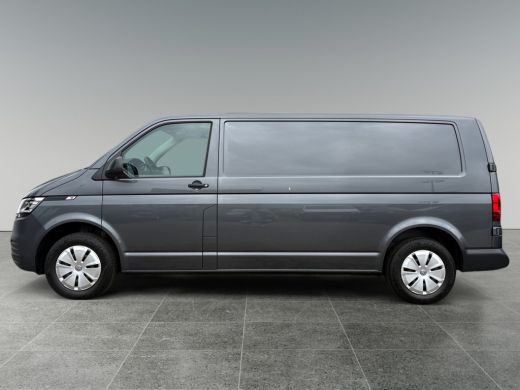 Volkswagen Transporter 2.0 TDI 150 pk L2 Betimmering | App connect | PDC | Cruise | trekhaak | bott kast ActivLease financial lease