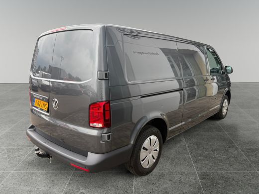Volkswagen Transporter 2.0 TDI 150 pk L2 Betimmering | App connect | PDC | Cruise | trekhaak | bott kast ActivLease financial lease