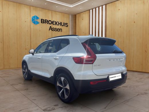 Volvo  XC40 2.0 B4 Plus Dark | BLIS | Cruise control | Camera | Keyless start / entry |  DAB | Trekhaak | ActivLease financial lease