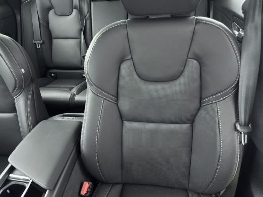 Volvo  XC60 T6 Plus Dark | Lounge pakket | Panoramadak | Extra getint glas | Stoelmassage | Bowers en Wilkins... ActivLease financial lease