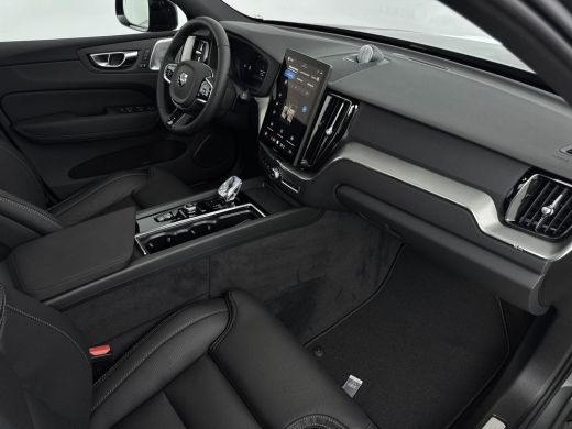 Volvo  XC60 T6 Plus Dark | Lounge pakket | Panoramadak | Extra getint glas | Stoelmassage | Bowers en Wilkins... ActivLease financial lease