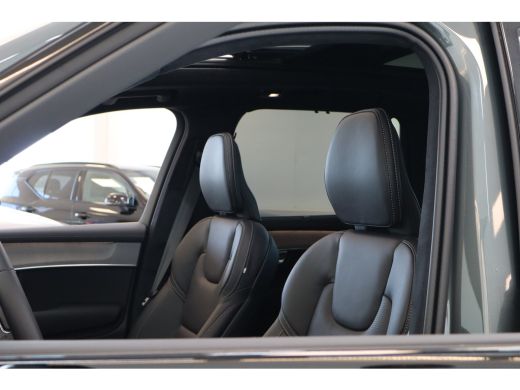 Volvo  XC90 T8 406PK AWD Ultra Dark Executive B&W | 22" | Luchtvering | Massage/ventilatie | Gelam. glas ActivLease financial lease