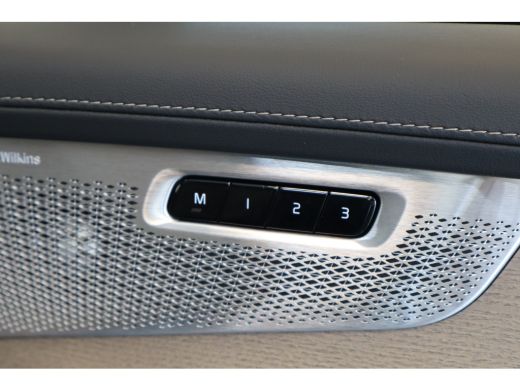 Volvo  XC90 T8 406PK AWD Ultra Dark Executive B&W | 22" | Luchtvering | Massage/ventilatie | Gelamineerd glas ActivLease financial lease