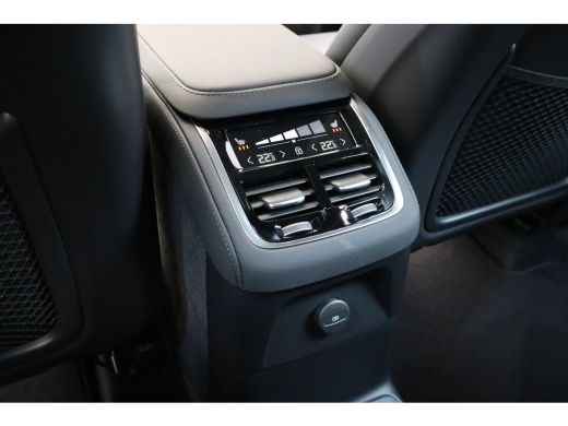 Volvo  XC90 T8 455PK AWD Ultra Black Edition | Executive Edition | Gelamineerd Glas | 22" | Massage/ventilati... ActivLease financial lease