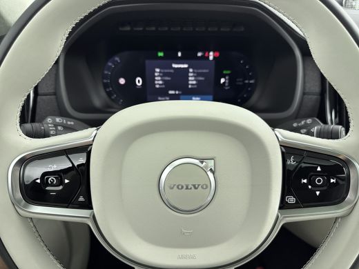 Volvo  XC90 T8 Executive Edition Bright | Extra getint glas | Gelamineerde zijruiten | Blond interieur | Luch... ActivLease financial lease