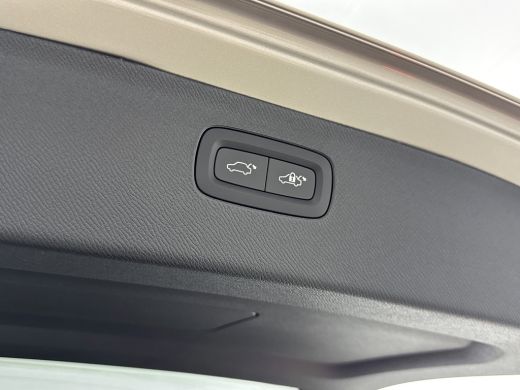 Volvo  XC90 T8 Ultra Executive Edition Bright | Bowers en Wilkins | Extra getint glas | Luchtvering | Gelamin... ActivLease financial lease