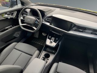 Audi Q4 e-tron 45 82kWh 286pk quattro S Edition Competition | Panoramadak | Trekhaak | Adaptive Cruise Control