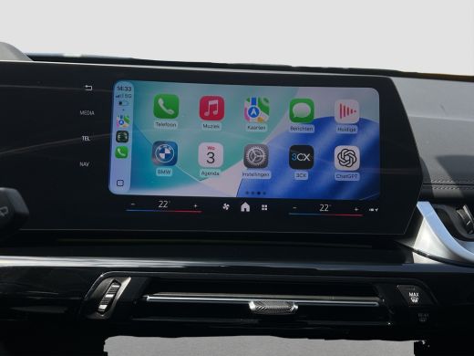 BMW X1 xDrive25e 245pk | Trekhaak | Leder | HUD | 360 camera | ActivLease financial lease