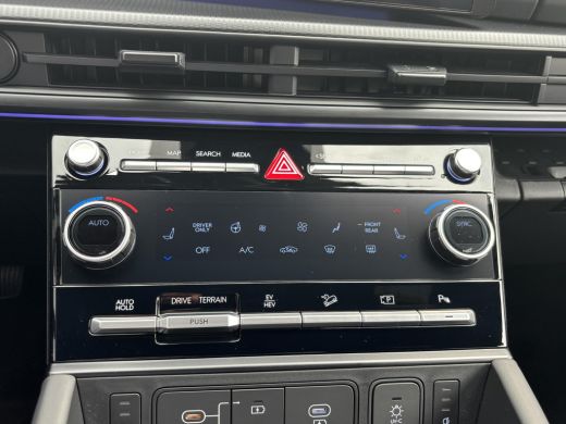 Hyundai Santa Fe 1.6 T-GDI PHEV Black Line 4WD 7p | DEMO VOORDEEL | Apple Carplay/ Android Auto | Elektrisch wegkl... ActivLease financial lease