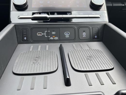 Hyundai Santa Fe 1.6 T-GDI PHEV Black Line 4WD 7p | DEMO VOORDEEL | Apple Carplay/ Android Auto | Elektrisch wegkl... ActivLease financial lease