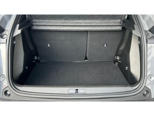 Peugeot 2008 1.2 PURETECH 100PK ALLURE PACK / NAVI / LEDER / CLIMA / LED / PDC / 17" LMV / CAMERA / WINTERPAKK... ActivLease financial lease