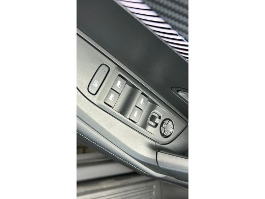 Peugeot 2008 1.2 PURETECH 100PK ALLURE PACK / NAVI / LEDER / CLIMA / LED / PDC / 17" LMV / CAMERA / WINTERPAKK... ActivLease financial lease