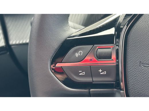 Peugeot 2008 1.2 PURETECH 100PK ALLURE PACK / NAVI / LEDER / CLIMA / LED / PDC / 17" LMV / CAMERA / WINTERPAKK... ActivLease financial lease