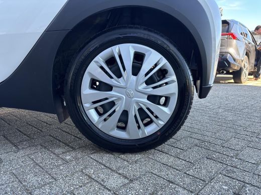 Toyota Aygo 1.0 VVT-i MT Play ActivLease financial lease