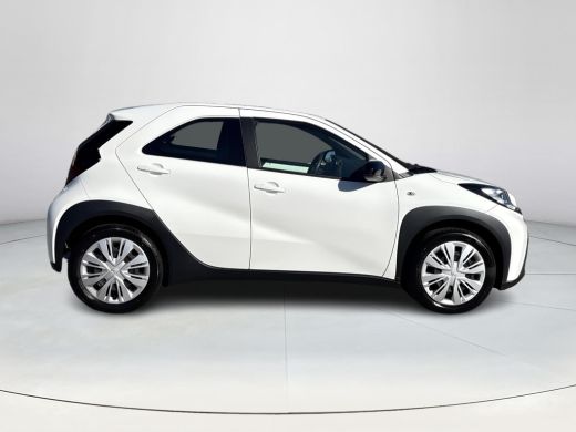 Toyota Aygo 1.0 VVT-i MT Play ActivLease financial lease