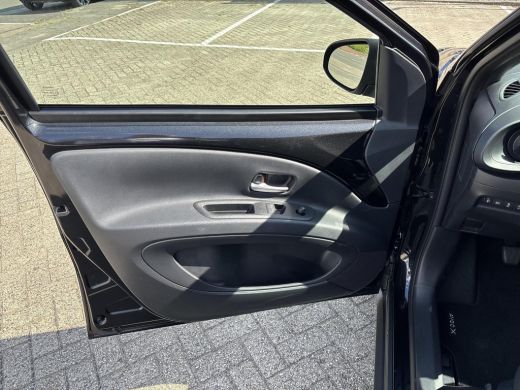 Toyota Aygo 1.0 VVT-i MT Play ActivLease financial lease
