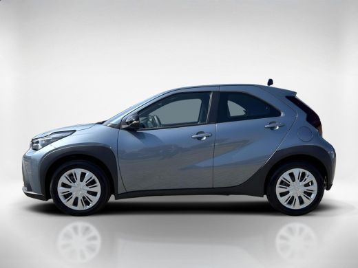 Toyota Aygo Hybrid 115 play | Nieuw | Achteruitrij camera | Climate Control | ActivLease financial lease