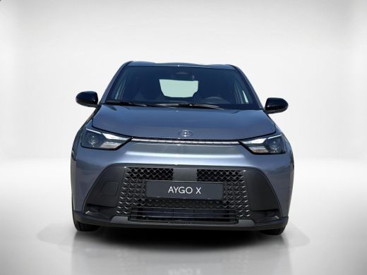 Toyota Aygo Hybrid 115 play | Nieuw | Achteruitrij camera | Climate Control | ActivLease financial lease