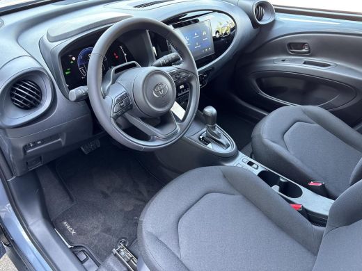 Toyota Aygo Hybrid 115 play | Nieuw | Achteruitrij camera | Climate Control | ActivLease financial lease