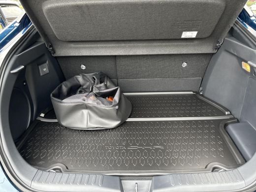 Toyota C-HR 2.0 Plug-in Hybrid 220 Executive ActivLease financial lease