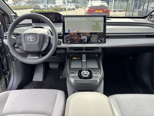 Toyota C-HR+ Executive AWD 77 kWh | Plus - Pakket | Warmte pomp | ActivLease financial lease