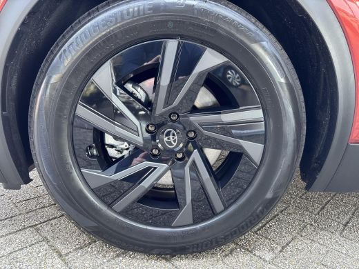 Toyota C-HR+ First Edition 77 kWh | Elektrische Achterklep | Stoel & Stuurverwarming | ActivLease financial lease