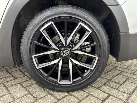 Toyota Corolla Touring Sports 1.8 Hybrid Trek | Parkeer sensoren | Navigatie | Carplay / Android auto | ActivLease financial lease